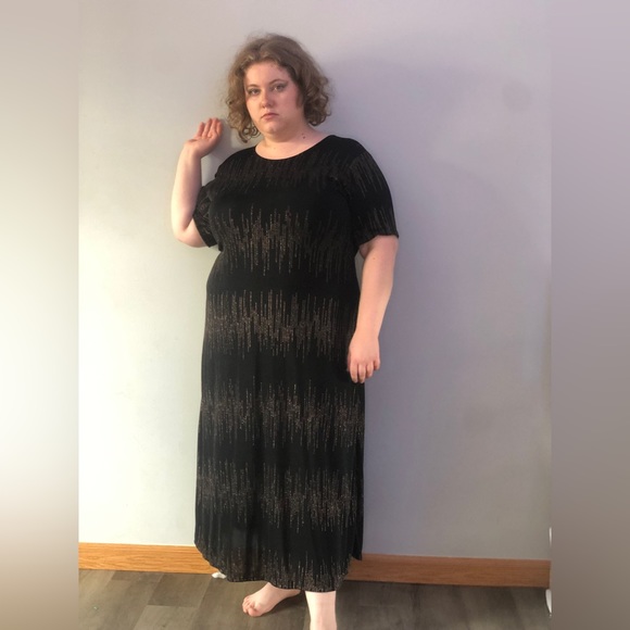 Black & Gold Maxi Dress - Picture 5 of 9